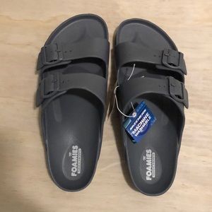 NEW WITH TAGS — Mens Skechers grey Foamies sandals (Size 11).